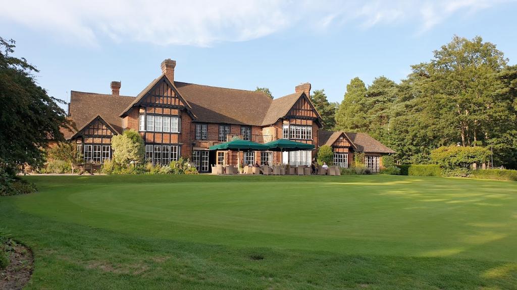 SWINLEY FOREST COUNTRY CLUB - UK